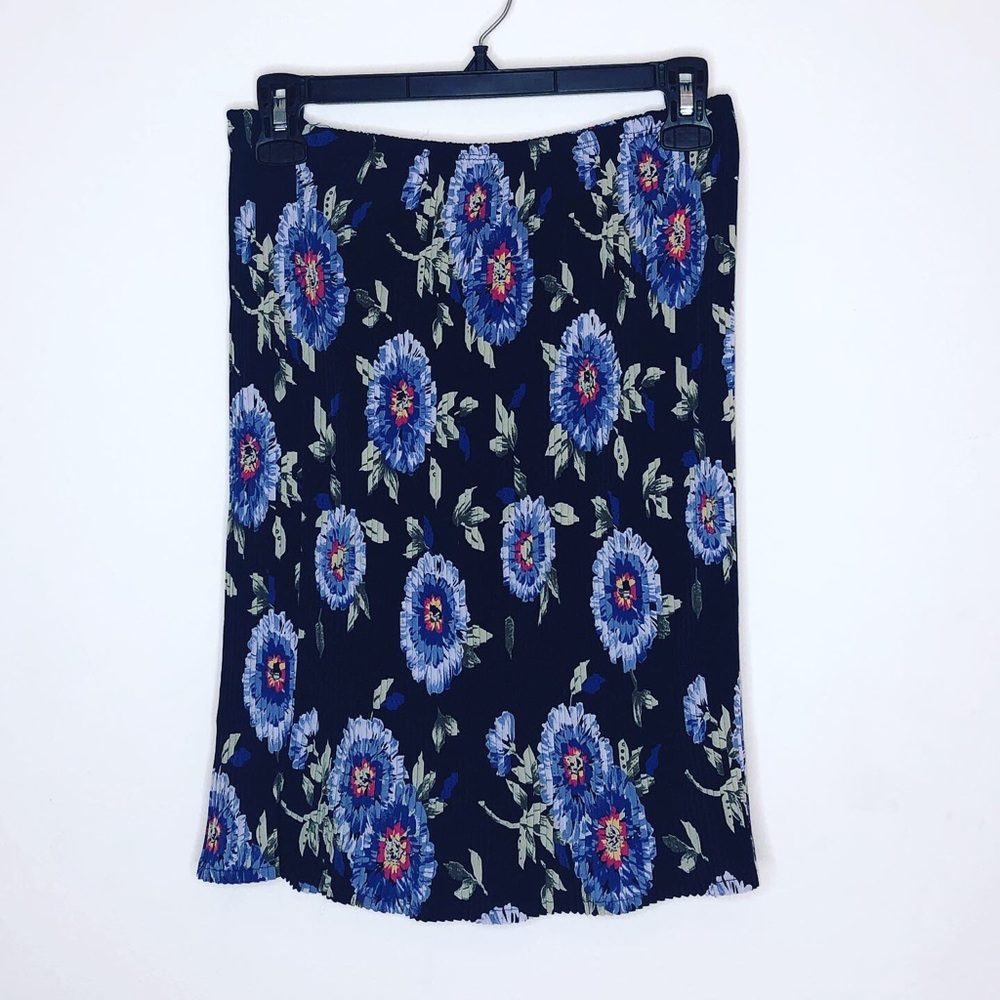 Talbot pleated pencil skirt with floral design